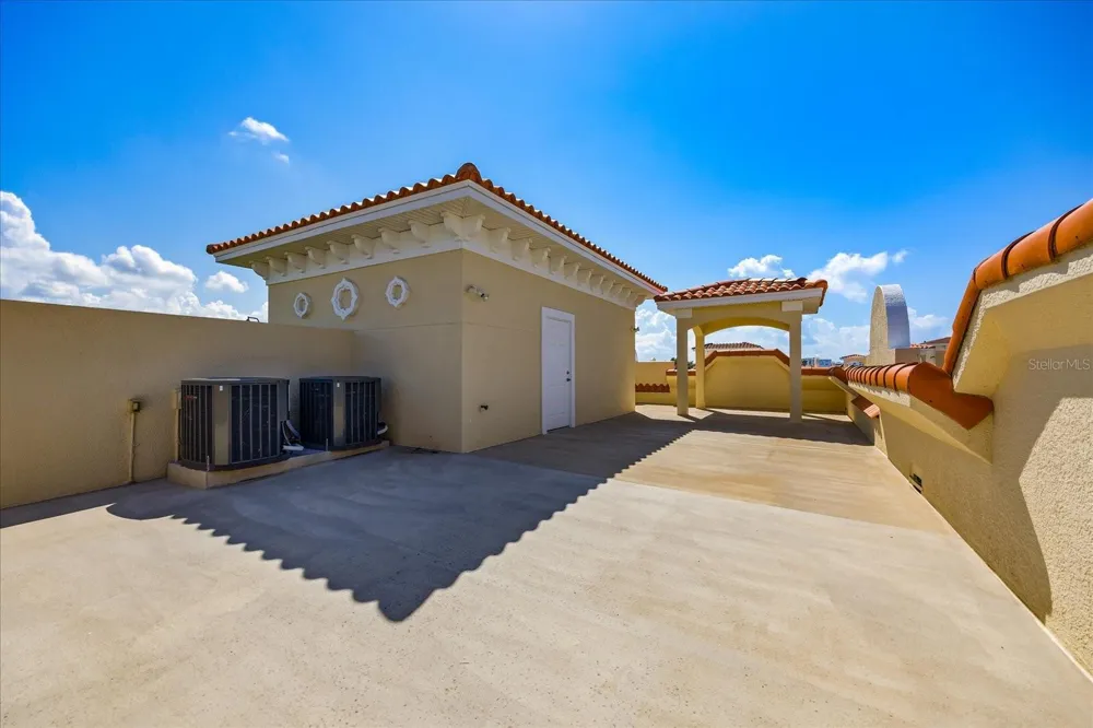 136 175TH AVENUE E Redington Shores, FL 33708