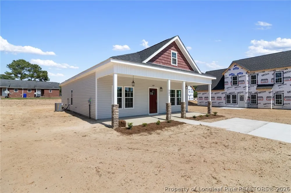 802 Holmes Street Clinton, NC 28328