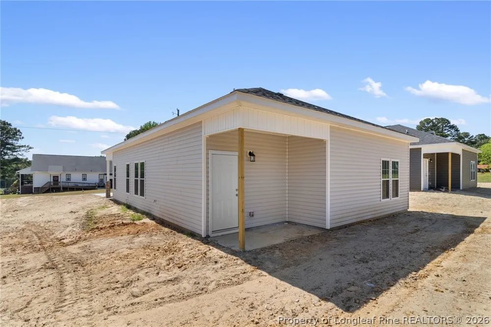 802 Holmes Street Clinton, NC 28328