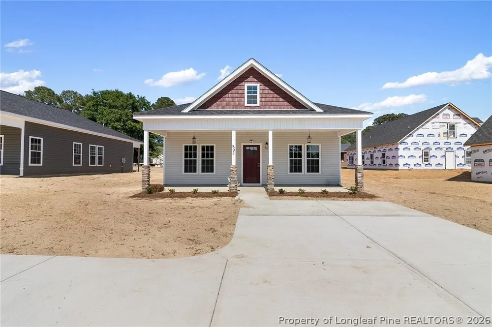 802 Holmes Street Clinton, NC 28328