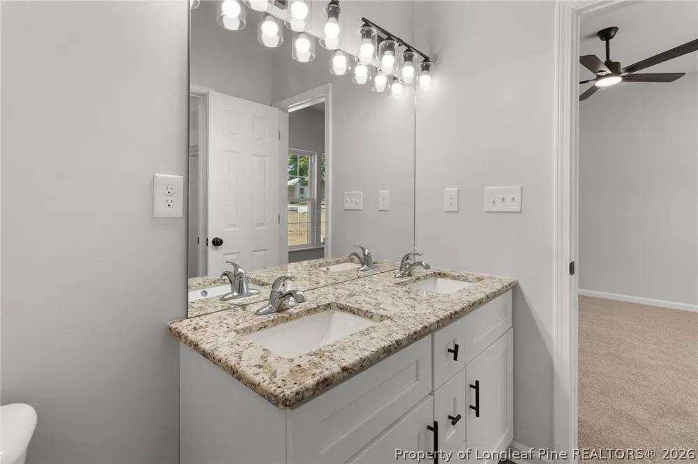 802 Holmes Street Clinton, NC 28328