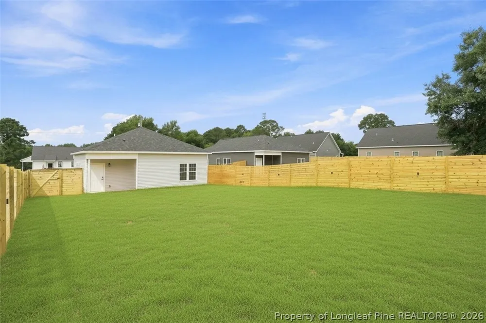 802 Holmes Street Clinton, NC 28328