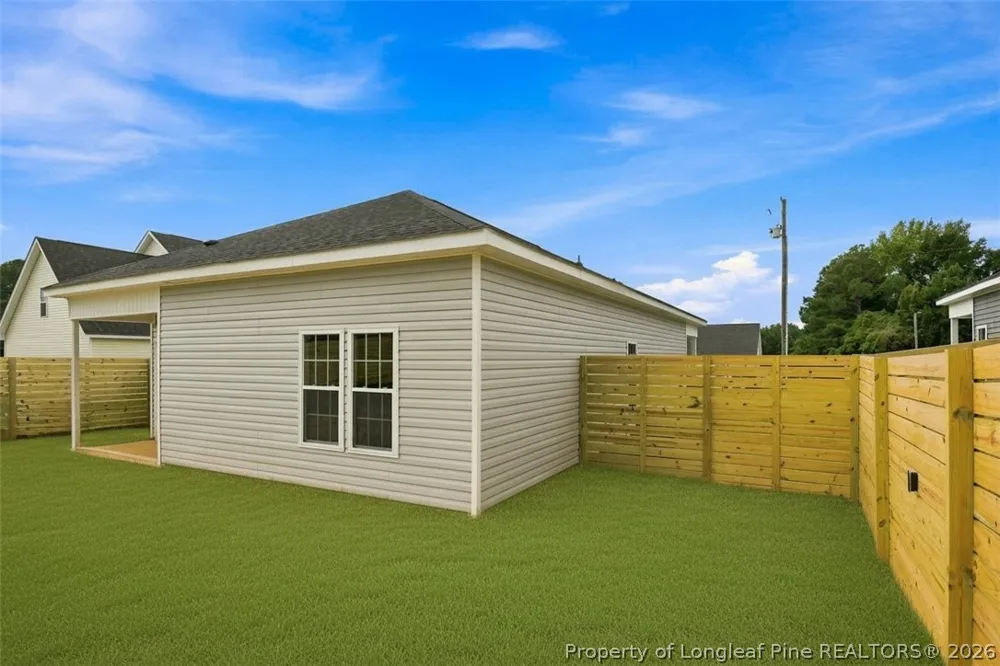 802 Holmes Street Clinton, NC 28328
