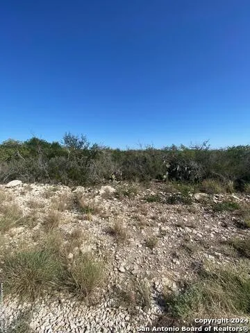 29 ROCKY HILLS CIR Uvalde, TX 78801