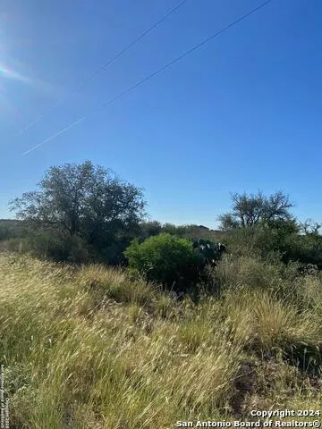 89 ROCKY HILLS CIR Uvalde, TX 78801