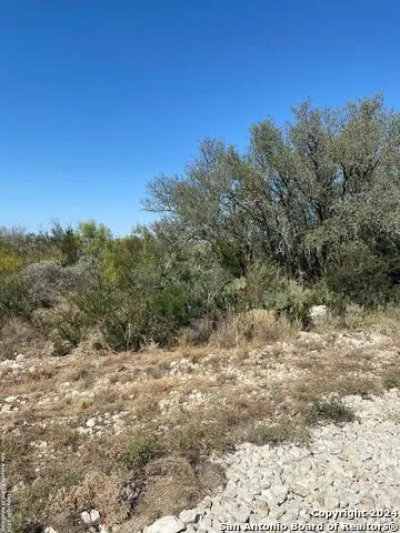 249 LEGEND HILLS RD Uvalde, TX 78801