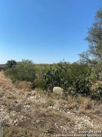249 LEGEND HILLS RD Uvalde, TX 78801