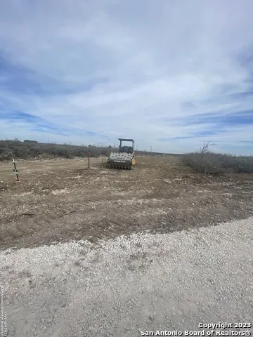 60 Legend Hills Uvalde, TX 78801