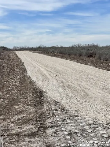 60 Legend Hills Uvalde, TX 78801