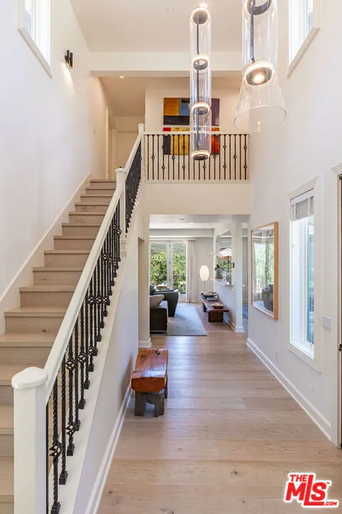 1045 Cold Canyon Road Calabasas, CA 91302
