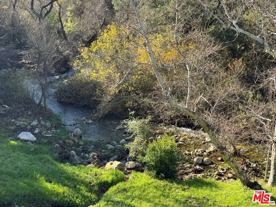 1045 Cold Canyon Road Calabasas, CA 91302