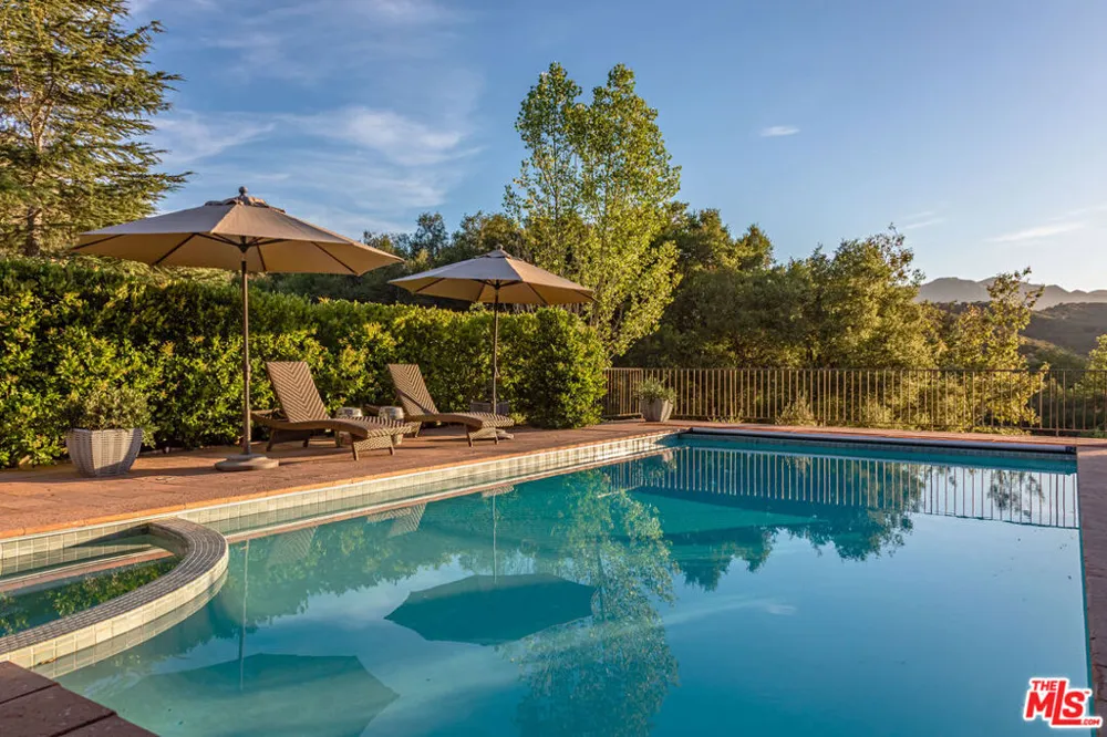1045 Cold Canyon Road Calabasas, CA 91302