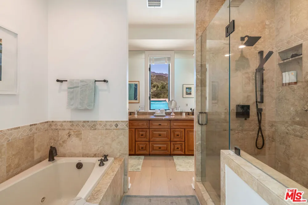 1045 Cold Canyon Road Calabasas, CA 91302