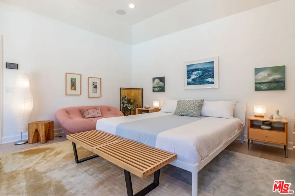 1045 Cold Canyon Road Calabasas, CA 91302