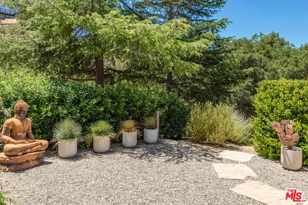 1045 Cold Canyon Road Calabasas, CA 91302