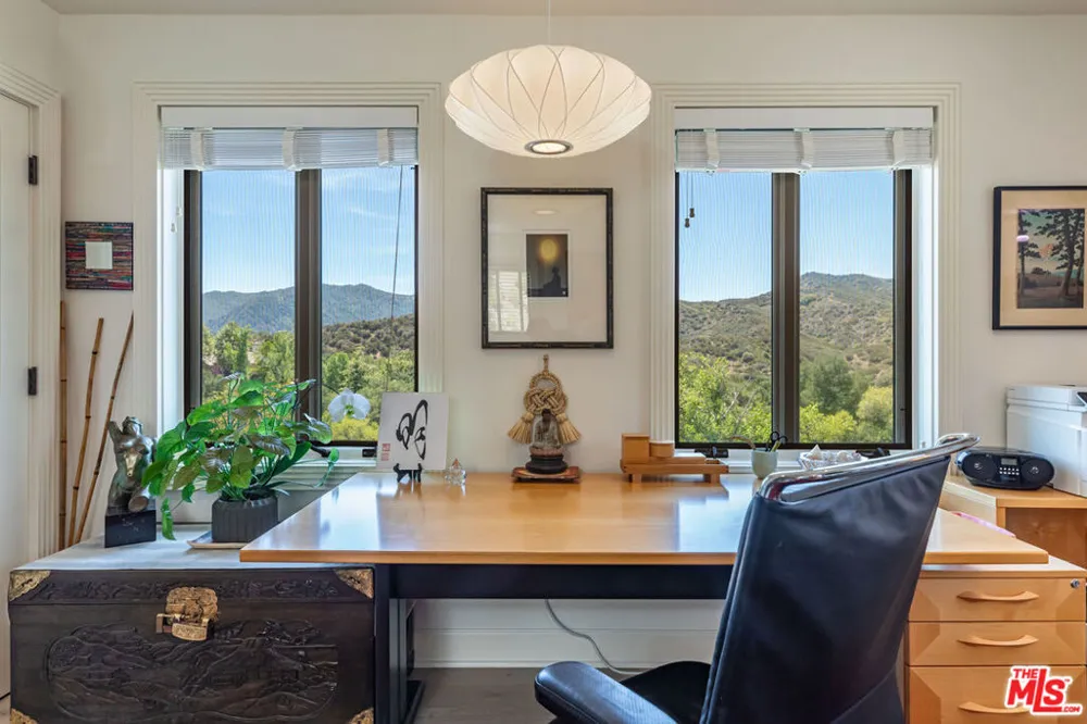 1045 Cold Canyon Road Calabasas, CA 91302