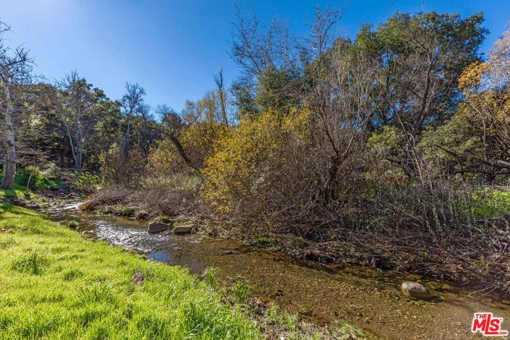 1045 Cold Canyon Road Calabasas, CA 91302