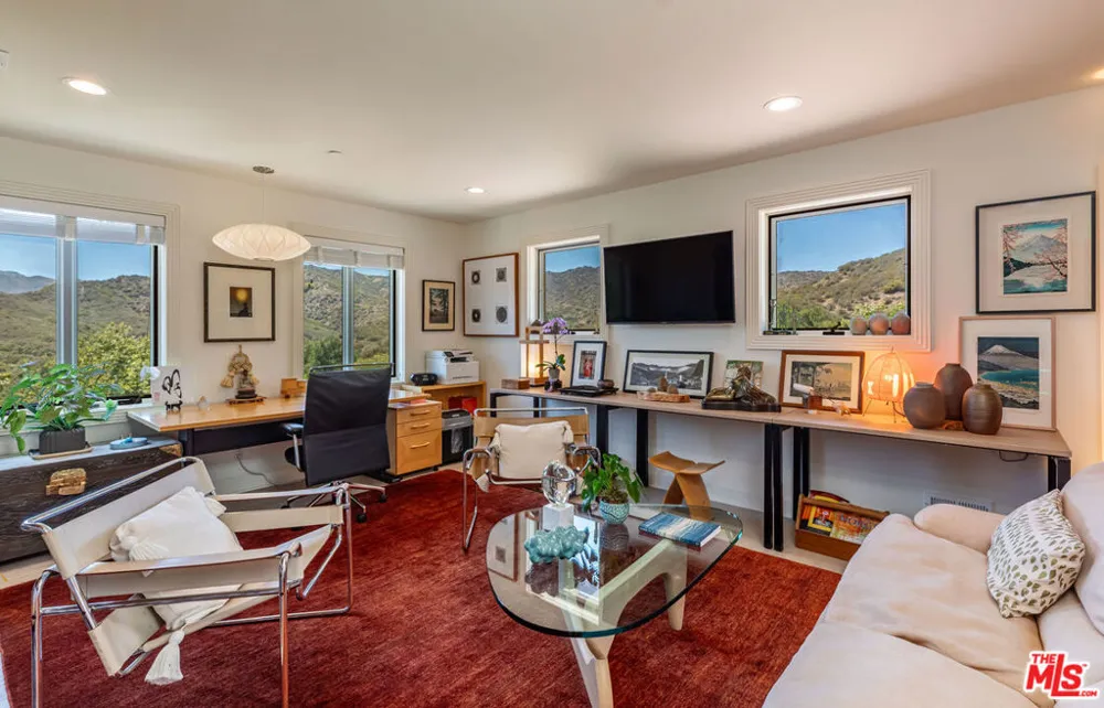 1045 Cold Canyon Road Calabasas, CA 91302