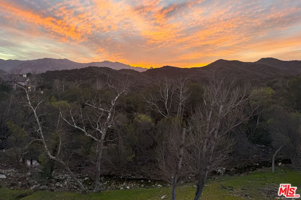 1045 Cold Canyon Road Calabasas, CA 91302