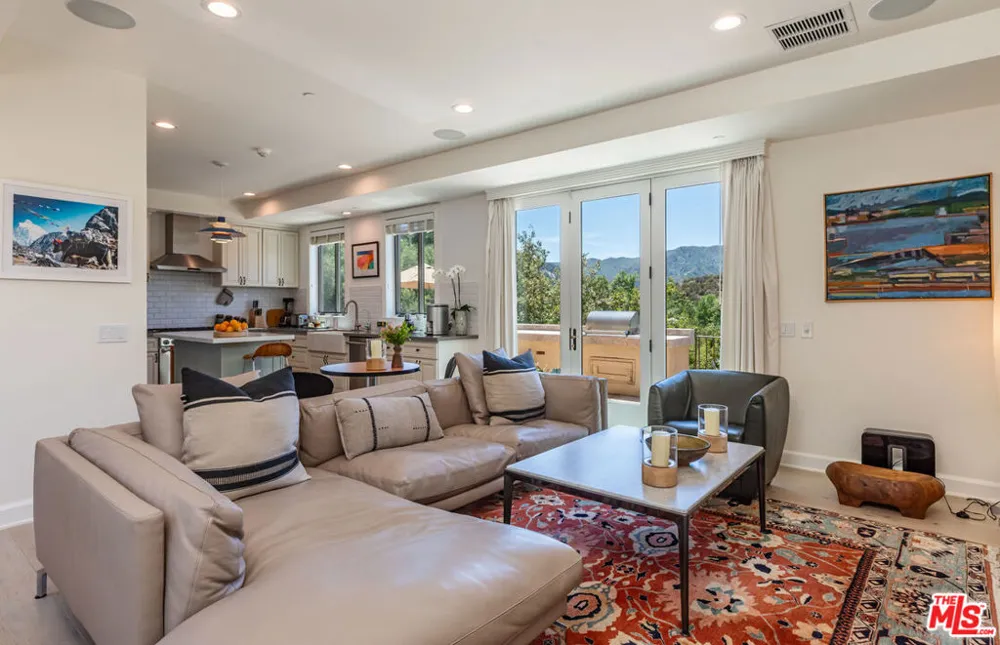 1045 Cold Canyon Road Calabasas, CA 91302