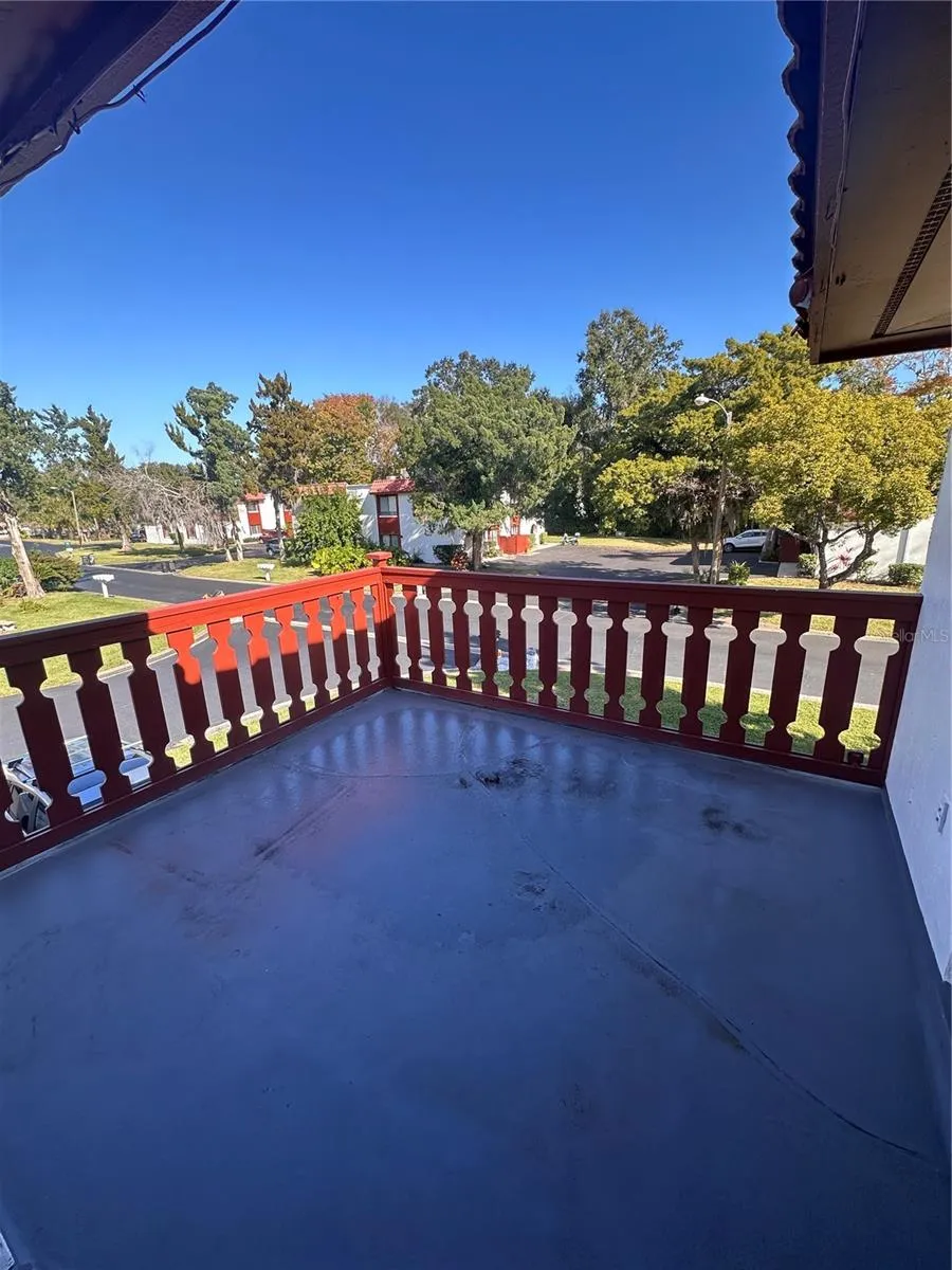 2016 OAK MEADOW CIRCLE South Daytona, FL 32119