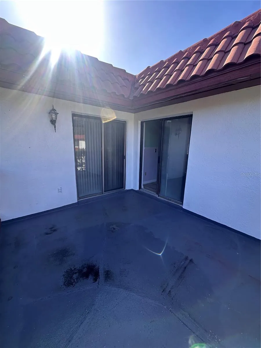 2016 OAK MEADOW CIRCLE South Daytona, FL 32119