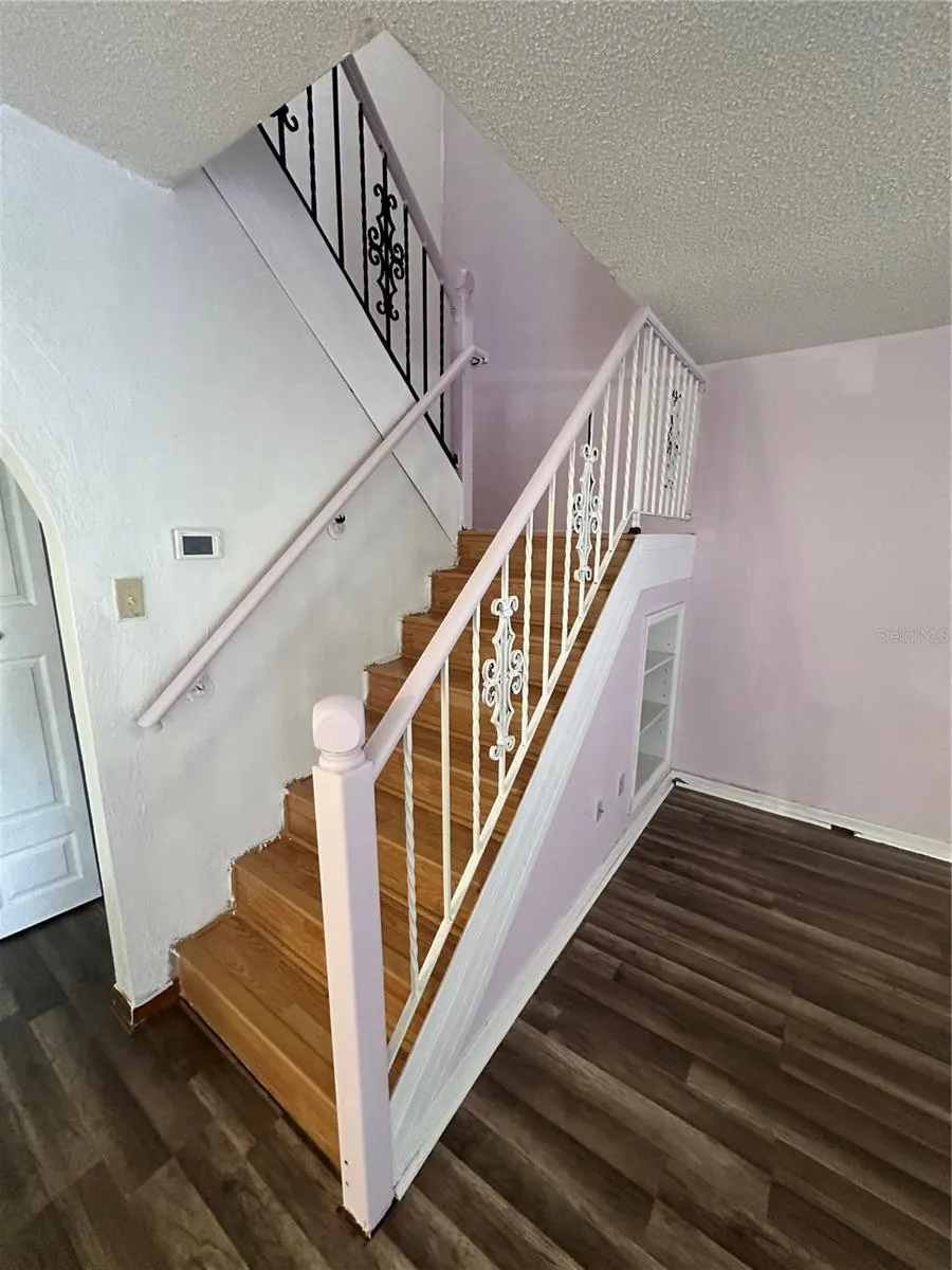 2016 OAK MEADOW CIRCLE South Daytona, FL 32119
