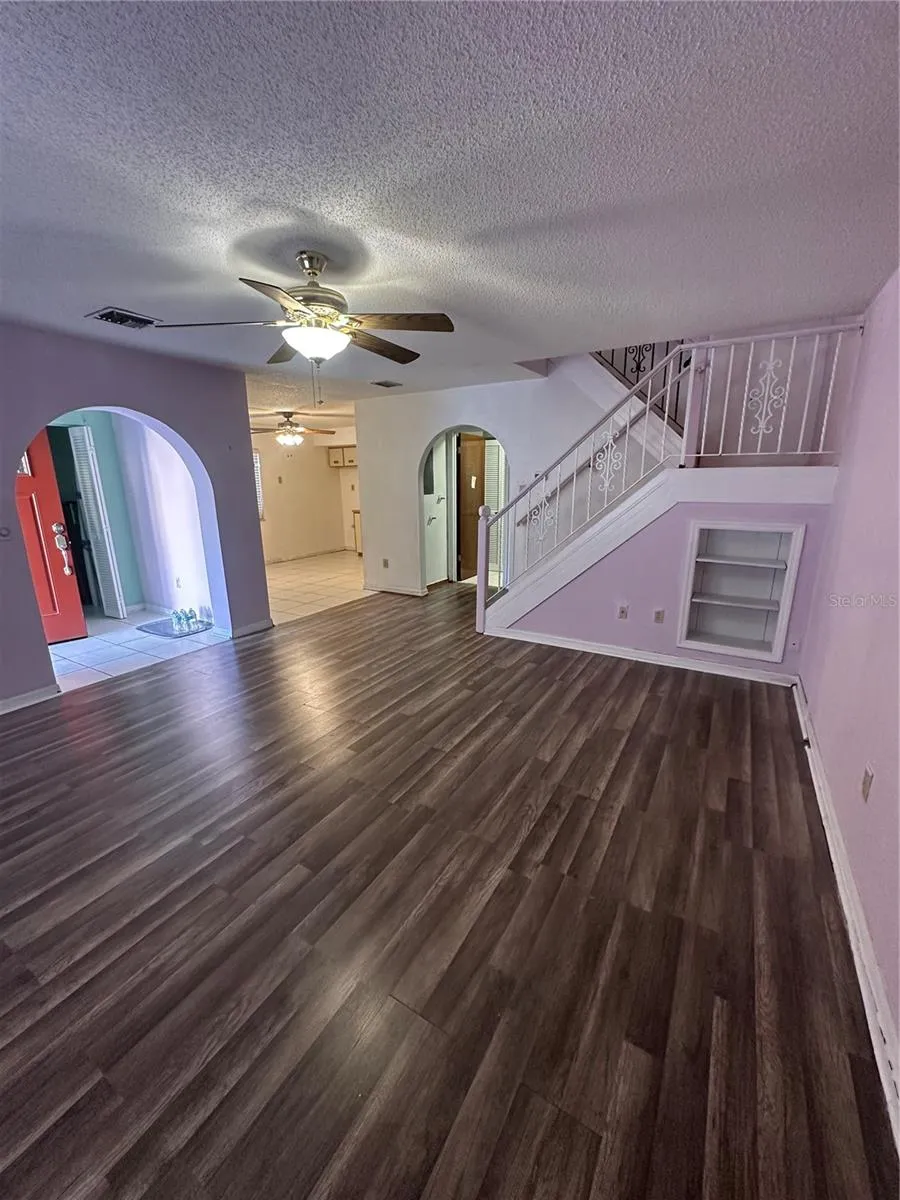 2016 OAK MEADOW CIRCLE South Daytona, FL 32119