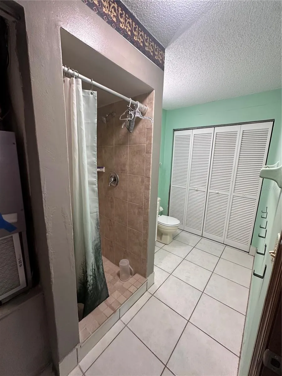 2016 OAK MEADOW CIRCLE South Daytona, FL 32119