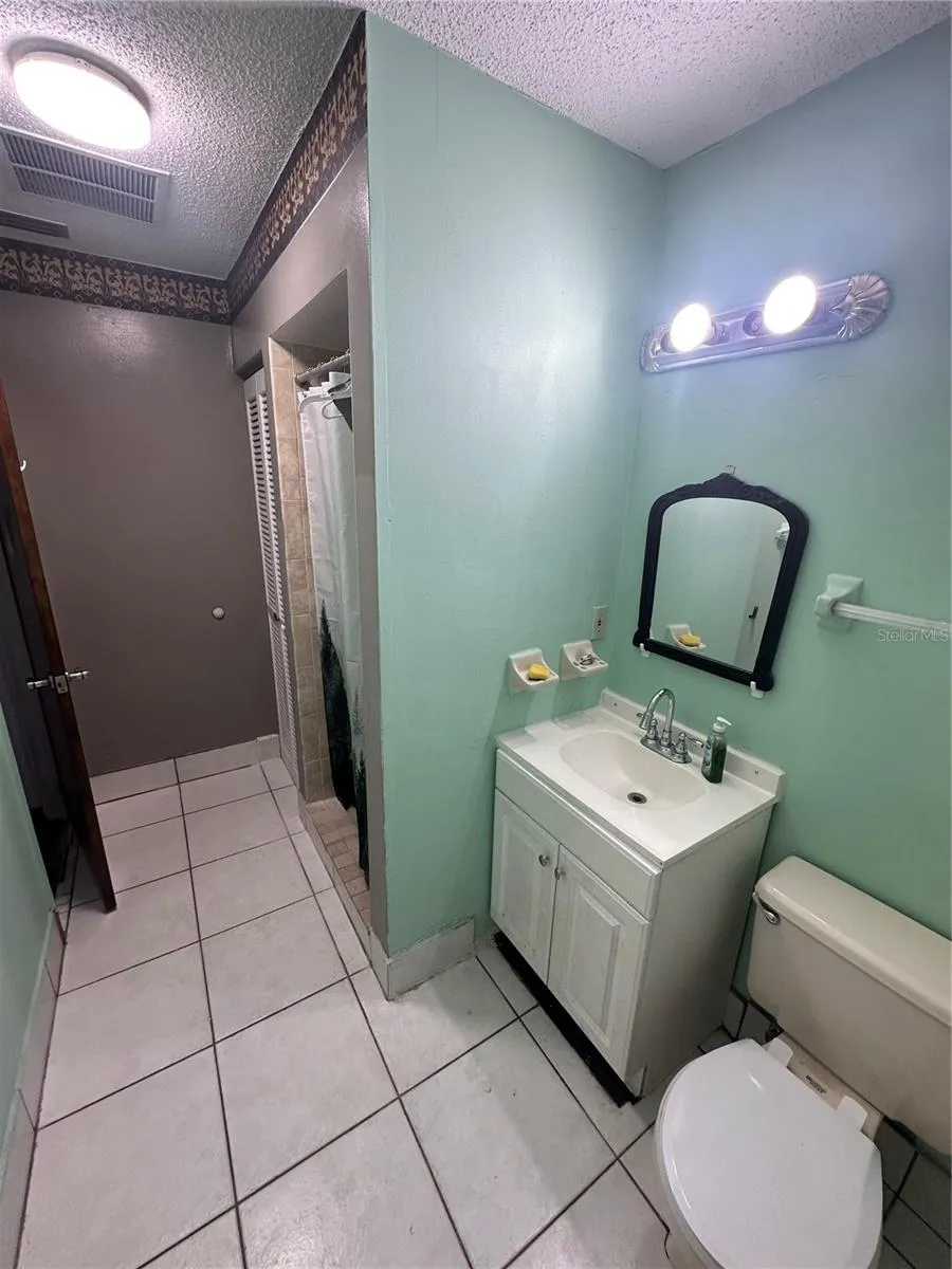 2016 OAK MEADOW CIRCLE South Daytona, FL 32119