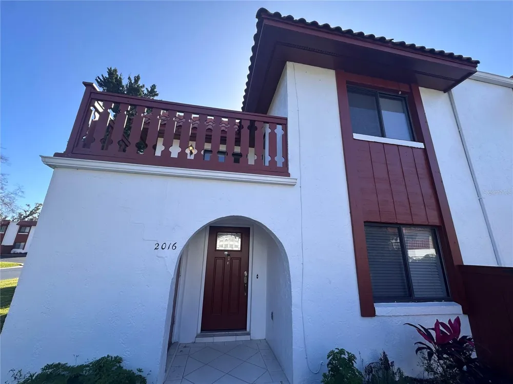 2016 OAK MEADOW CIRCLE South Daytona, FL 32119