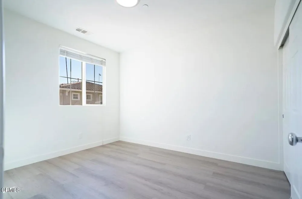 27285 Blue Spruce Place Valencia, CA 91354
