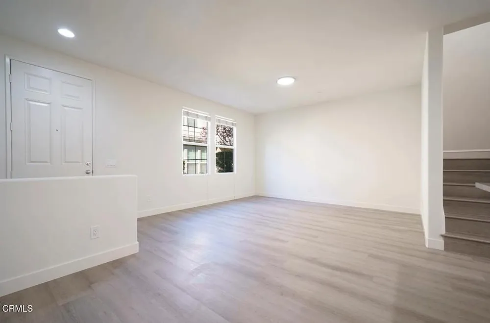 27285 Blue Spruce Place Valencia, CA 91354