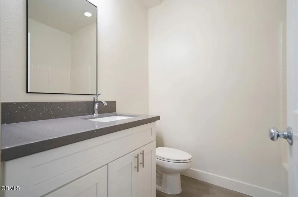 27285 Blue Spruce Place Valencia, CA 91354