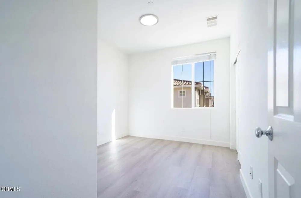 27285 Blue Spruce Place Valencia, CA 91354