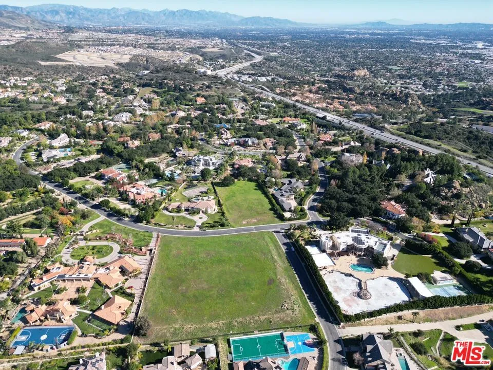 22655 La Quilla Drive Chatsworth, CA 91311