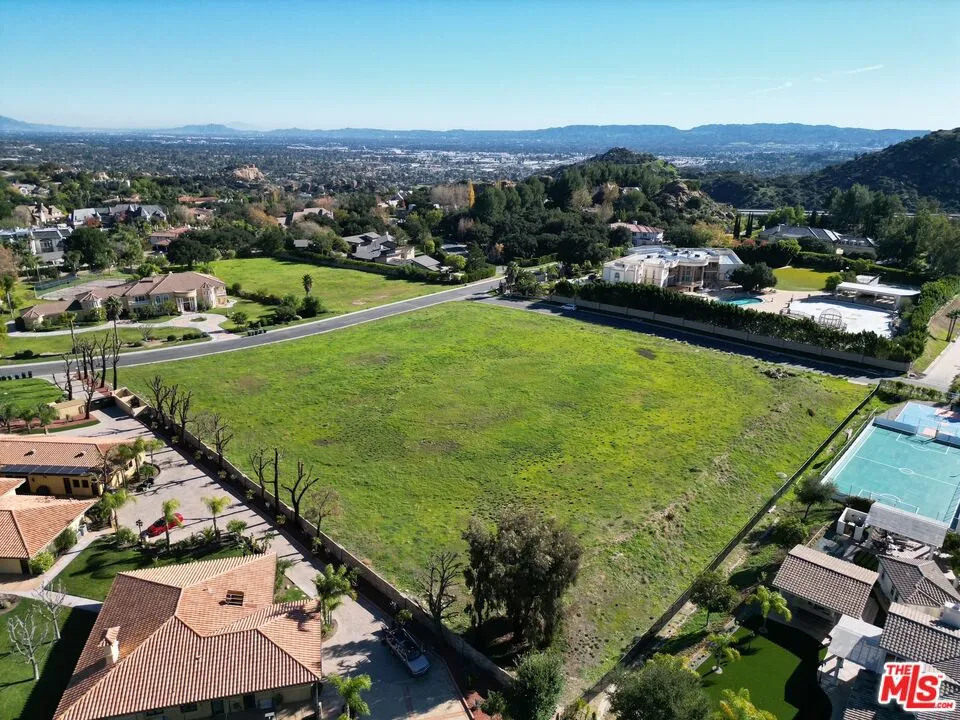 22655 La Quilla Drive Chatsworth, CA 91311