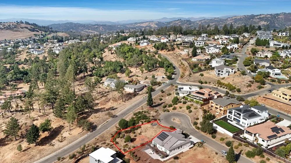 3742 Darlington Ct Santa Rosa, CA 95404