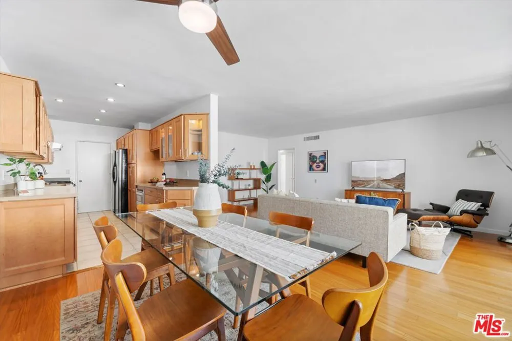 7260 Hillside Avenue #305