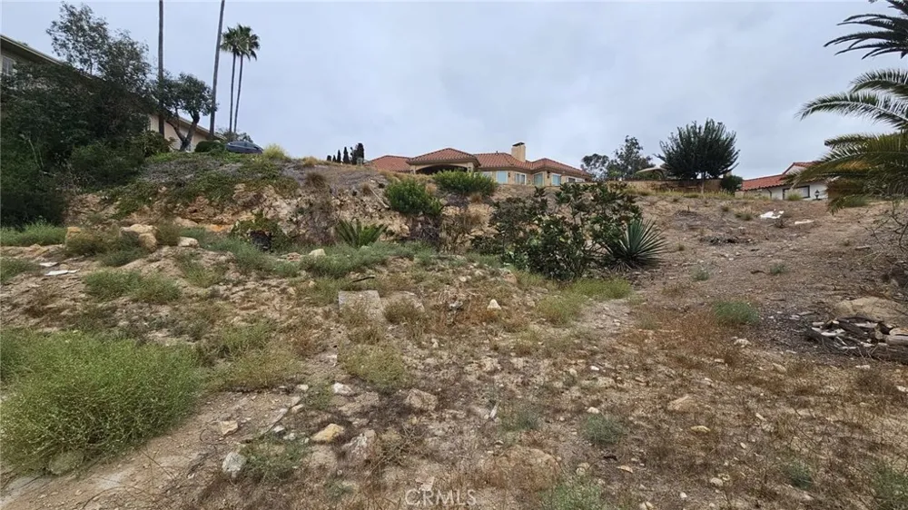 1822 Loma Roja Santa Ana, CA 92705