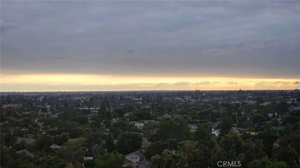 1822 Loma Roja Santa Ana, CA 92705