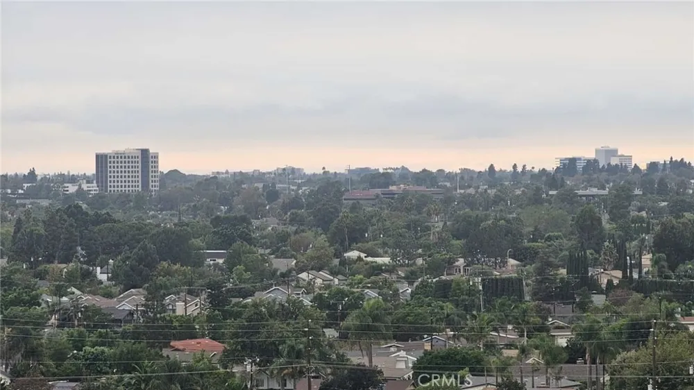 1822 Loma Roja Santa Ana, CA 92705