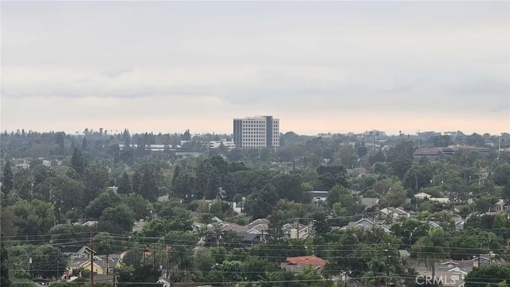 1822 Loma Roja Santa Ana, CA 92705