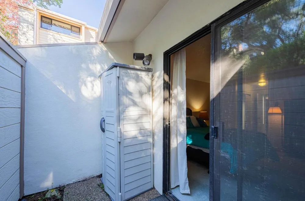 585 Hawthorne Street #103 Monterey, CA 93940