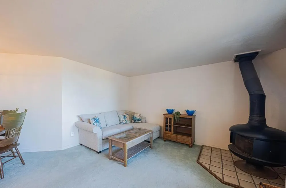 585 Hawthorne Street #103 Monterey, CA 93940