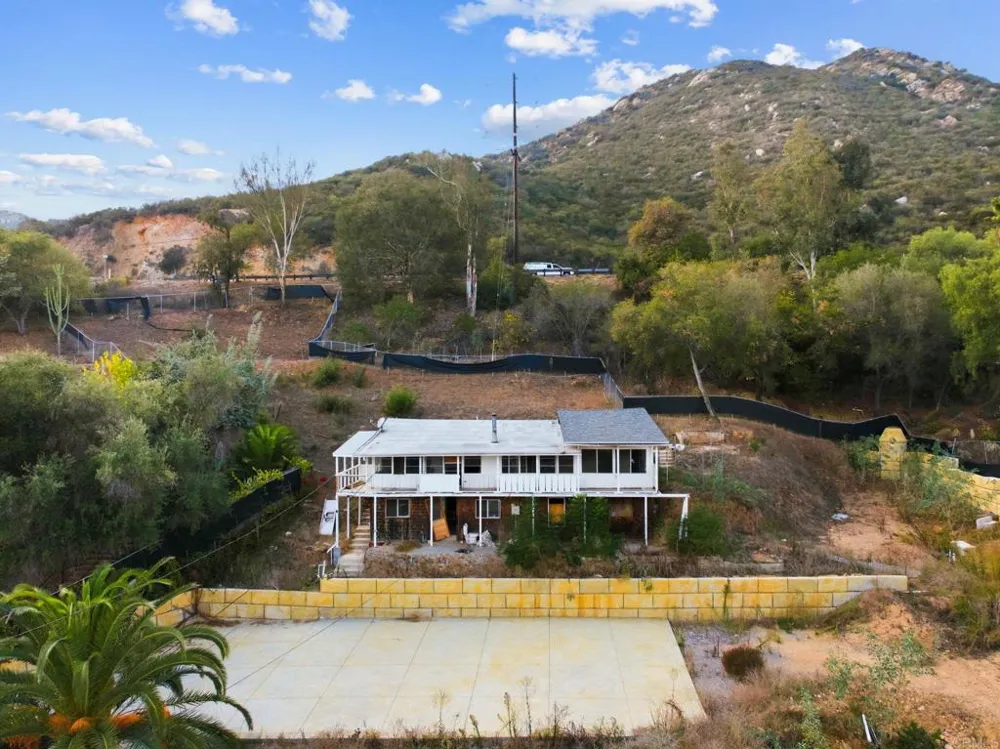 9703 Upas Escondido, CA 92029