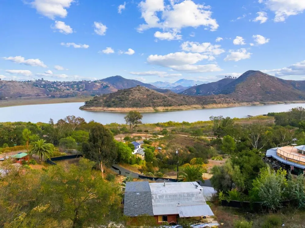 9703 Upas Escondido, CA 92029