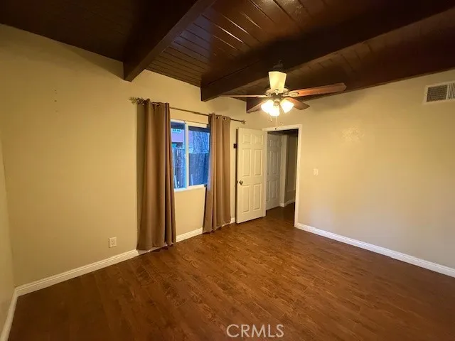 615 Ash Green Valley Lake, CA 92341