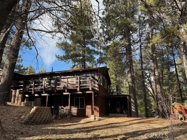 615 Ash Green Valley Lake, CA 92341