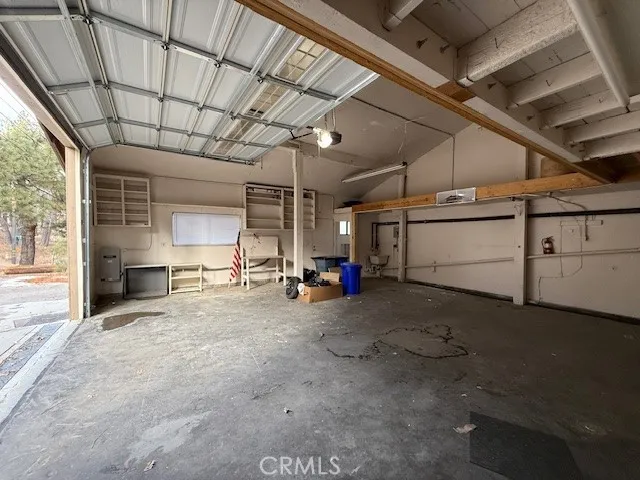 615 Ash Green Valley Lake, CA 92341